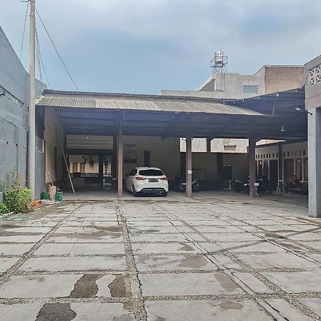 Reddoorz Near Alun Alun Cianjur Ξενοδοχείο Εξωτερικό φωτογραφία