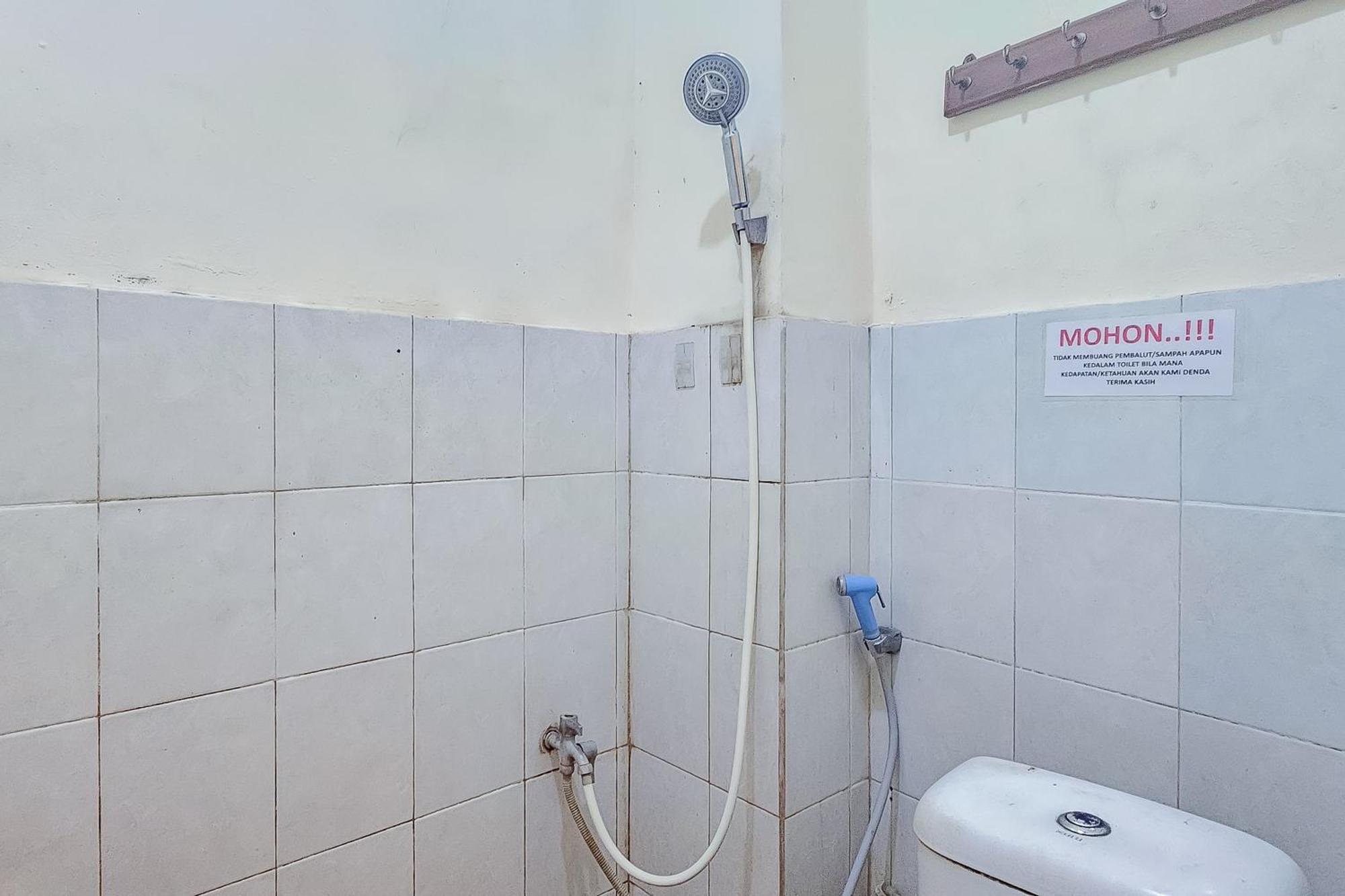 Reddoorz Near Alun Alun Cianjur Ξενοδοχείο Εξωτερικό φωτογραφία