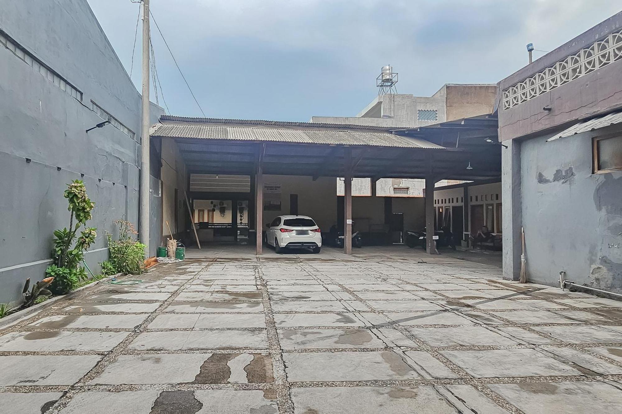 Reddoorz Near Alun Alun Cianjur Ξενοδοχείο Εξωτερικό φωτογραφία